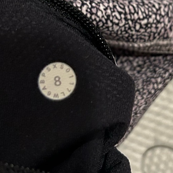 Lululemon Pace Rival Crop 22” Sea Spray Alpine White Dark Chrome/Black Size 8 - Picture 14 of 16